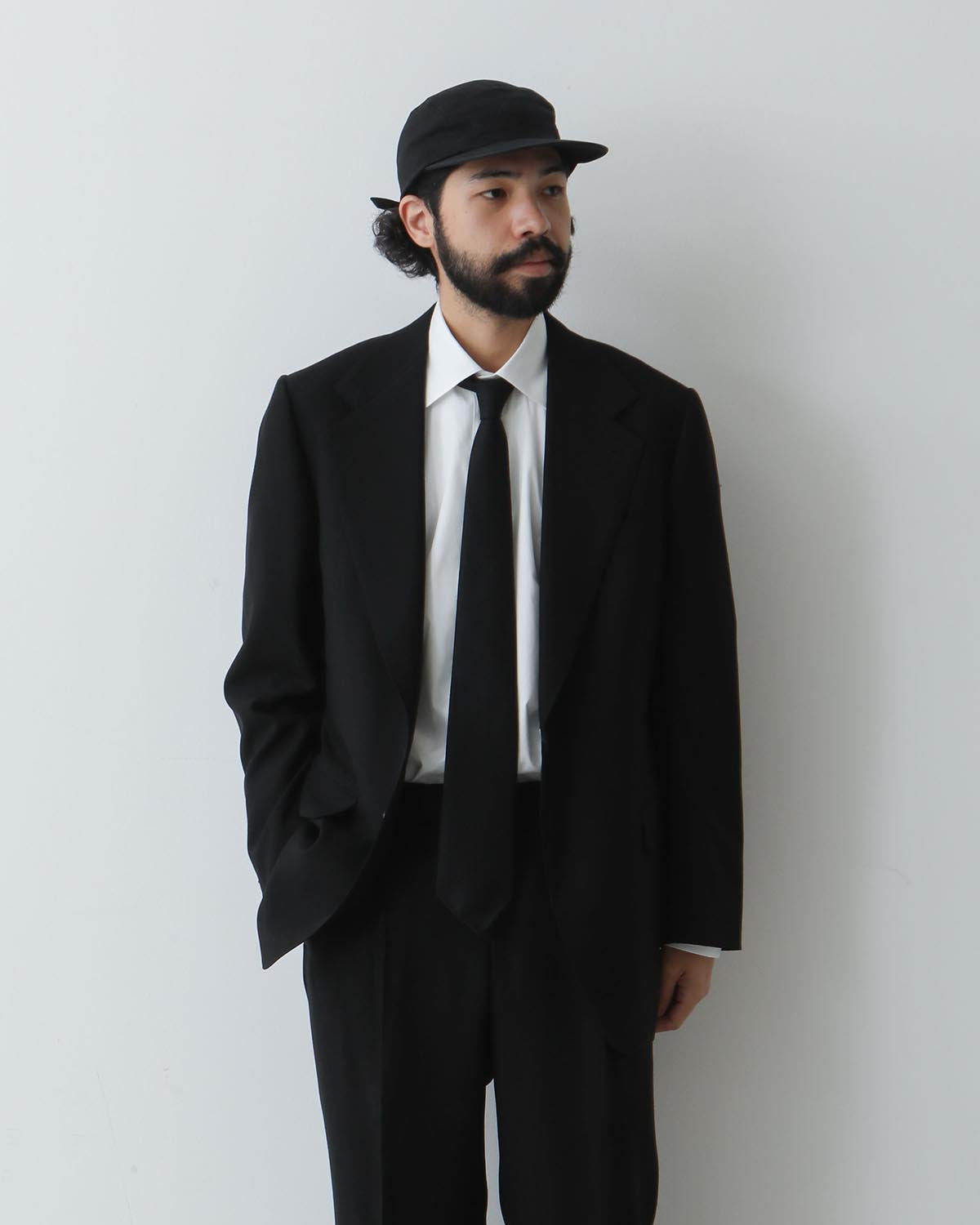 BLACK FORMAL SUIT