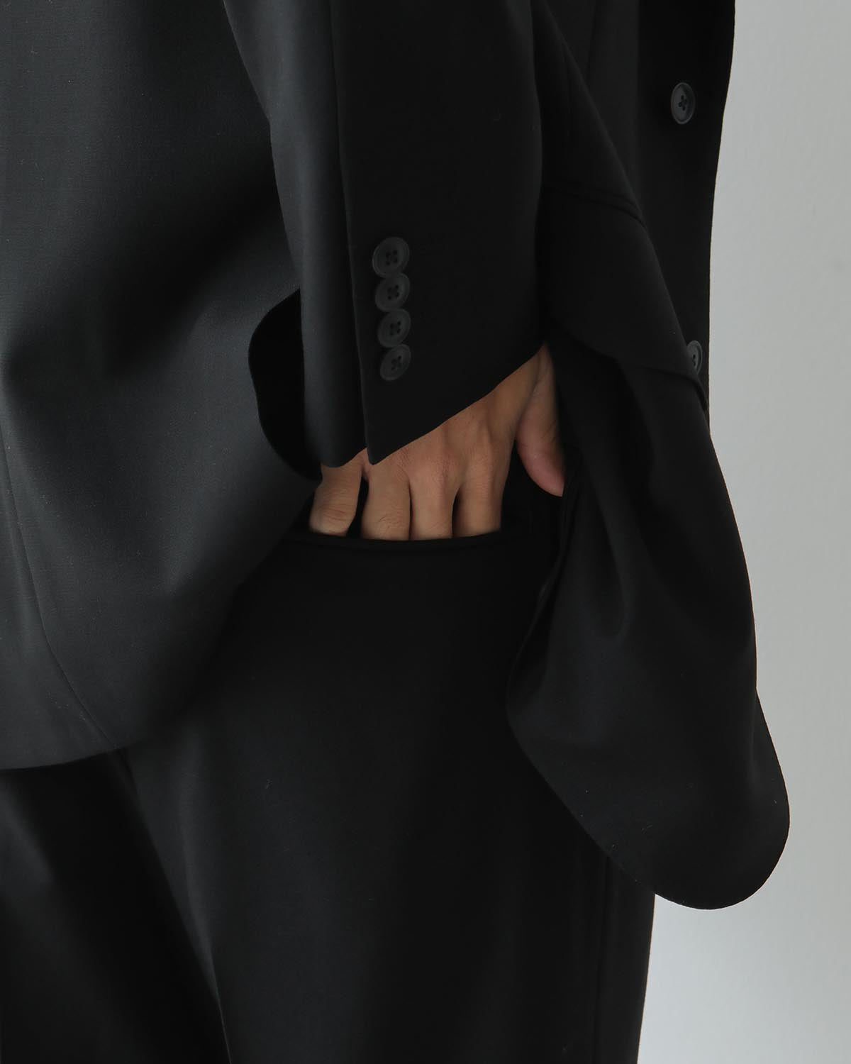 BLACK FORMAL SUIT