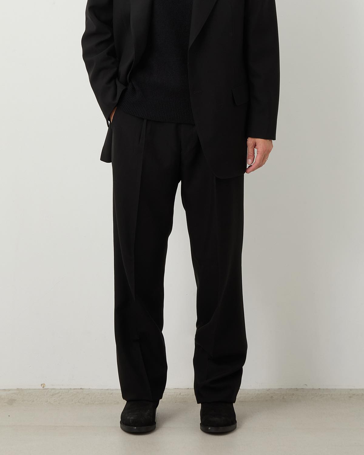 ブラックフォーマルスーツ