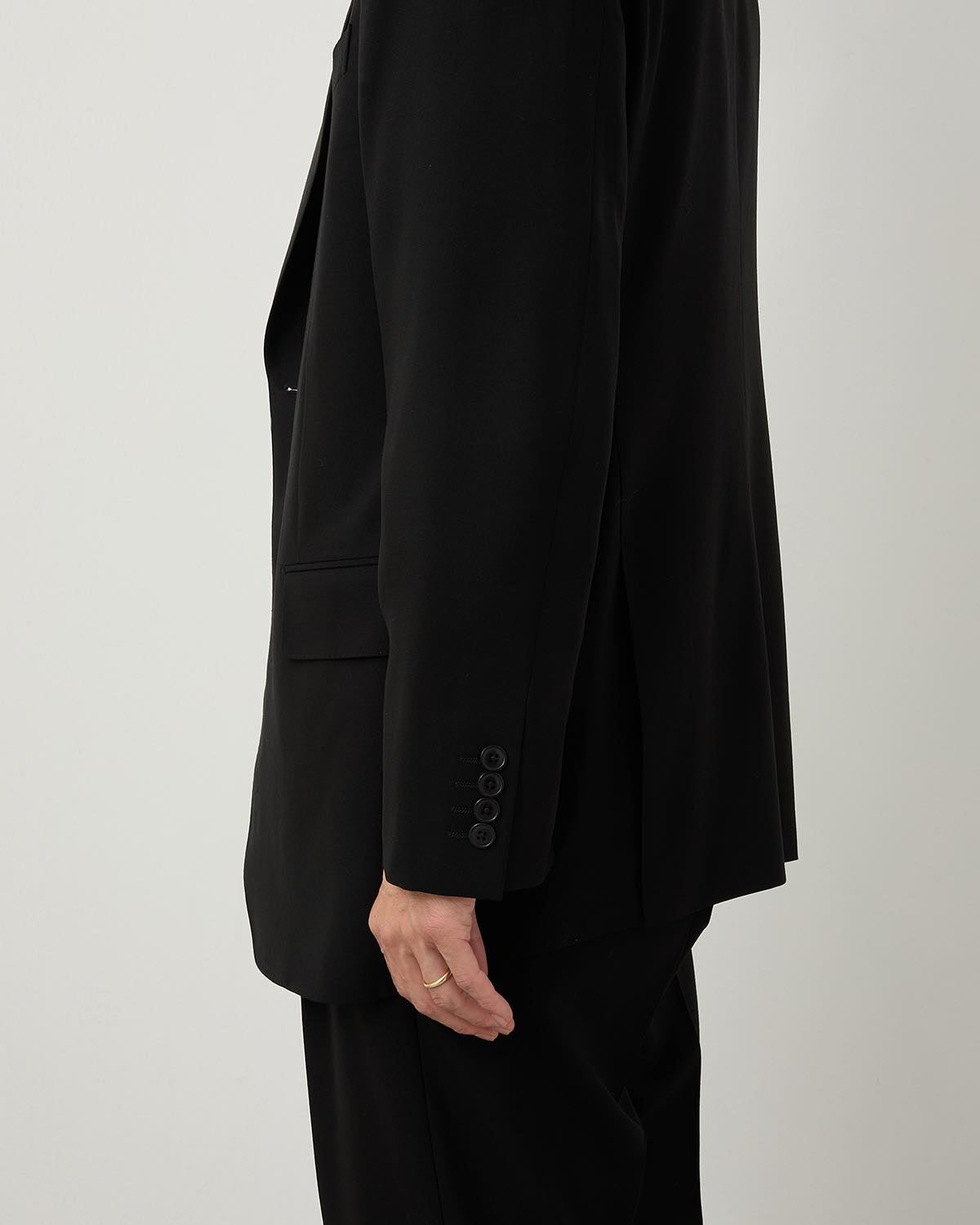 ブラックフォーマルスーツ