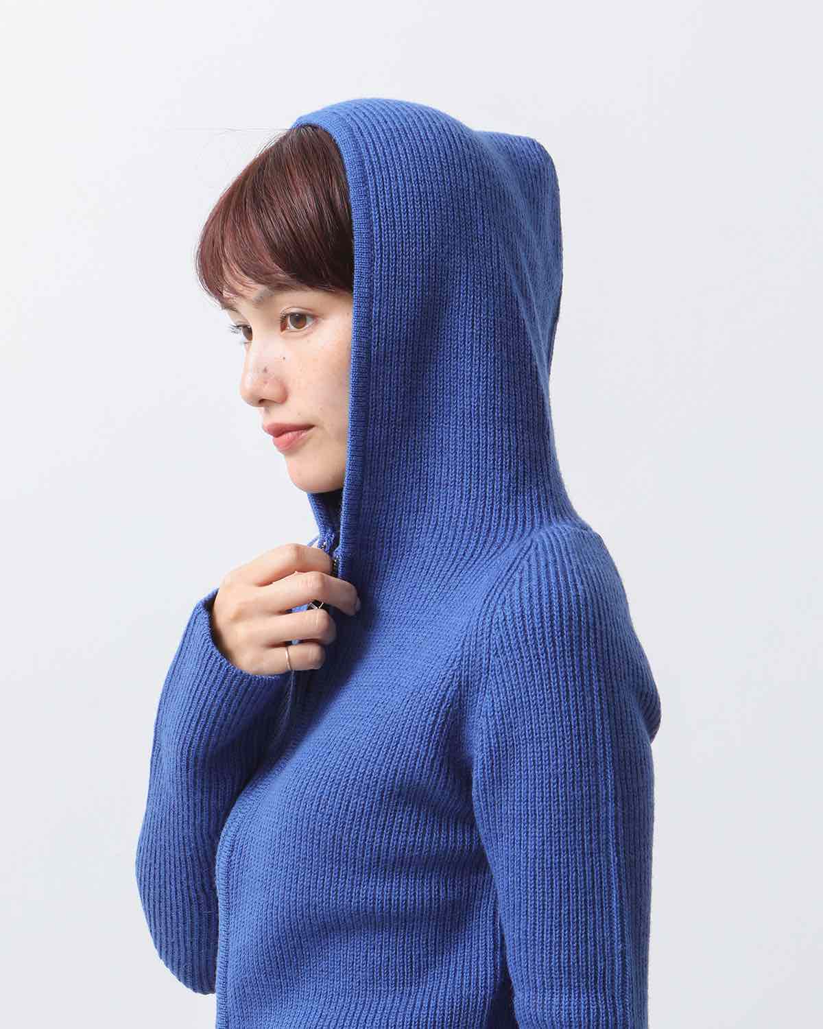 KNIT HOODIE