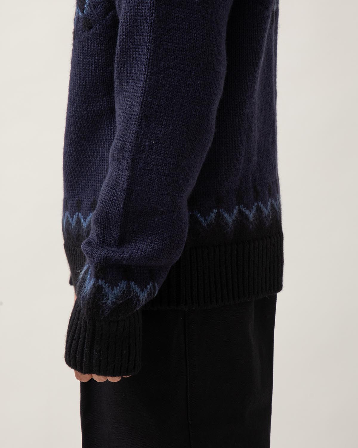 OVERSIZED MOUNTAIN SWEATER