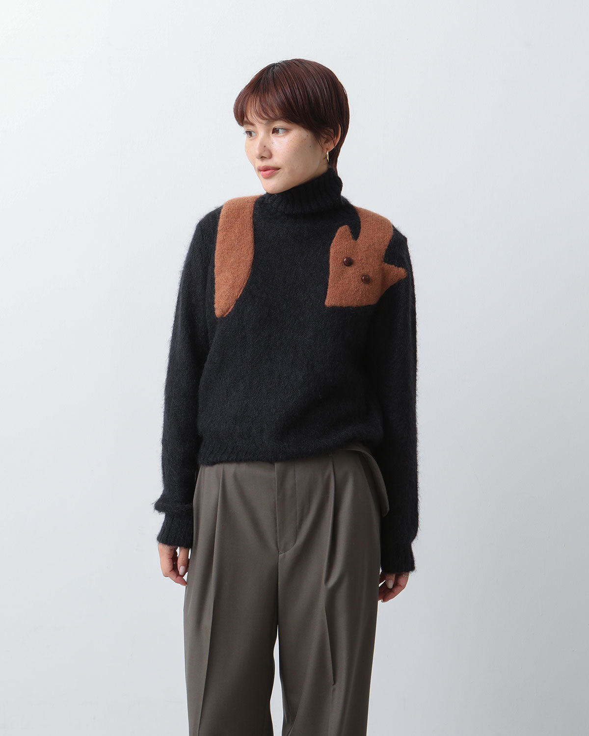 VOLPE TURTLE NECK SWEATER