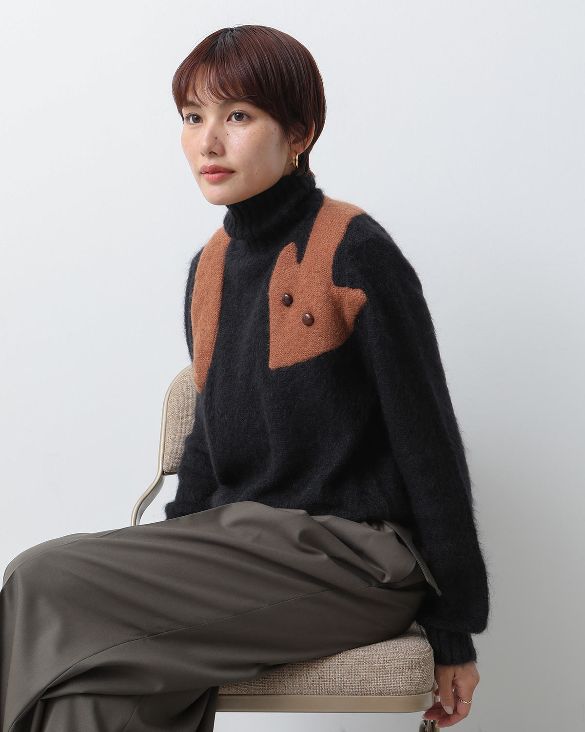 VOLPE TURTLE NECK SWEATER