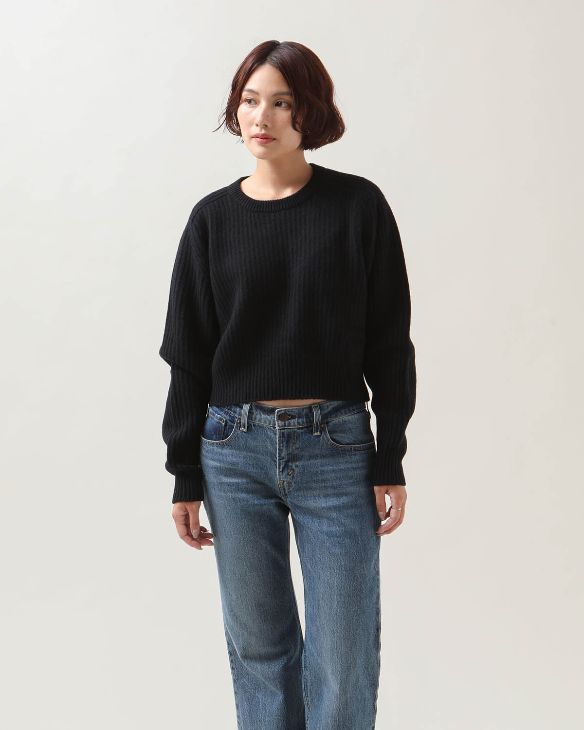 CASHMERE & WOOL MAXI RIBBED CROPPED RAGLAN SWEATER