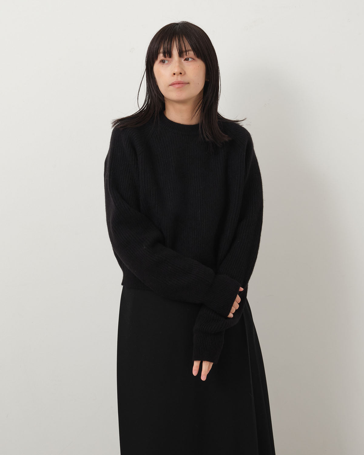 RIBBED CASHMERE CROPPED SWEATER