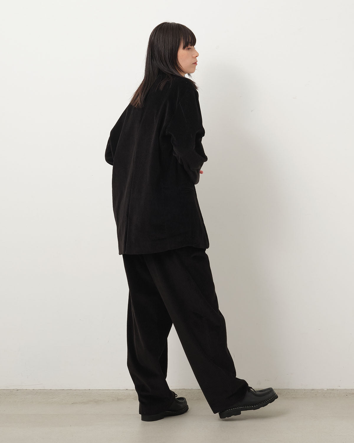 DOUBLE PLEATED WIDE PANTS