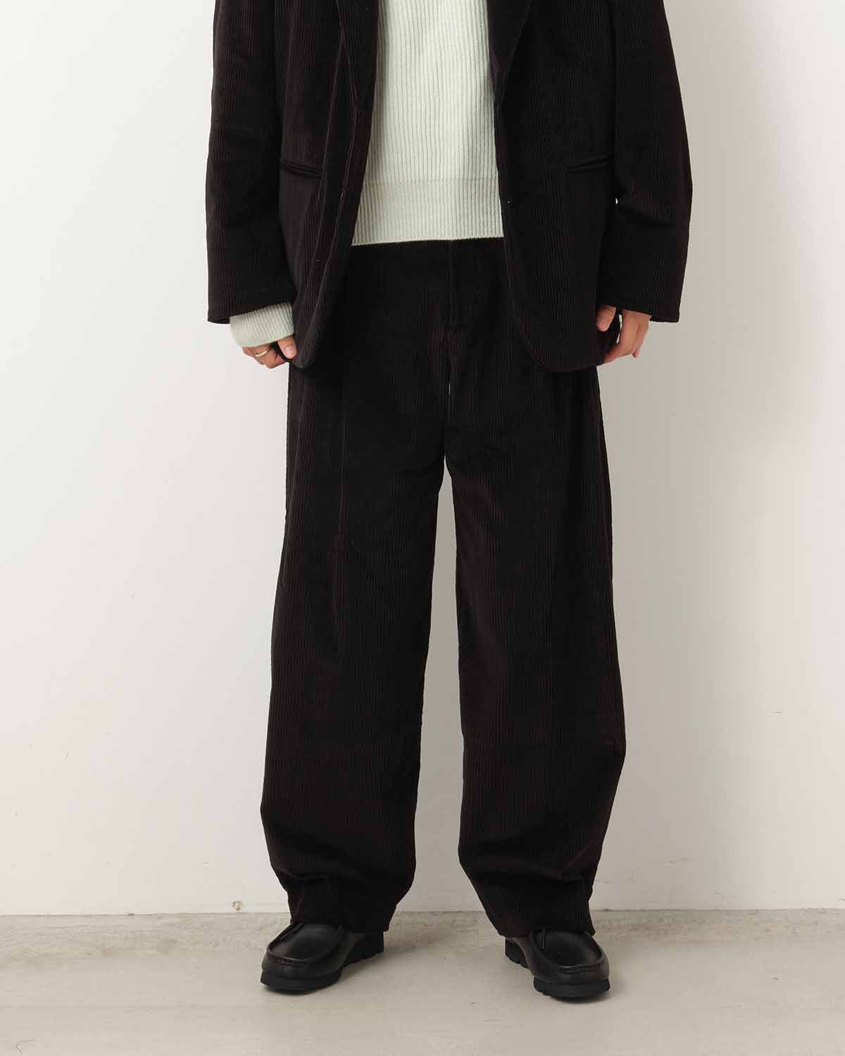 DOUBLE PLEATED WIDE PANTS