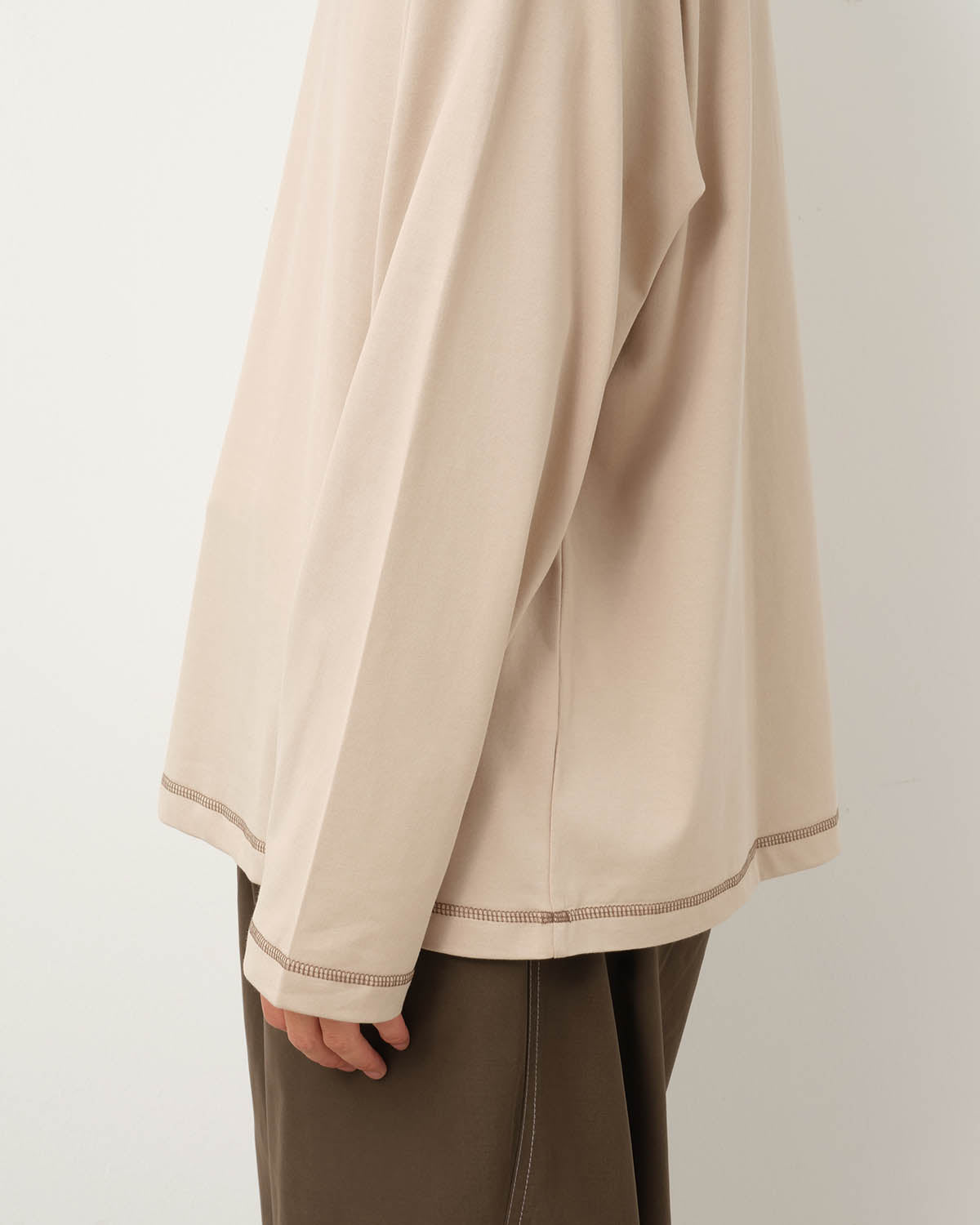 STANDARD L/S T-SHIRT