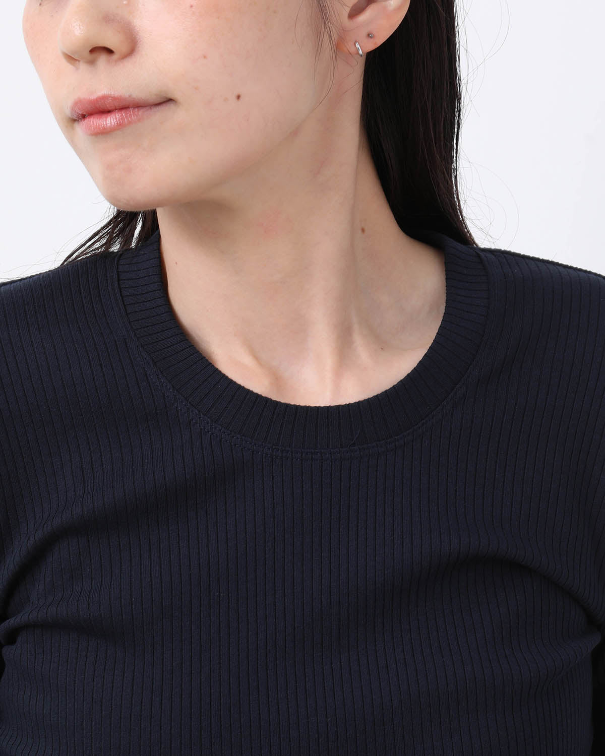 RIB TIGHT CREW NECK