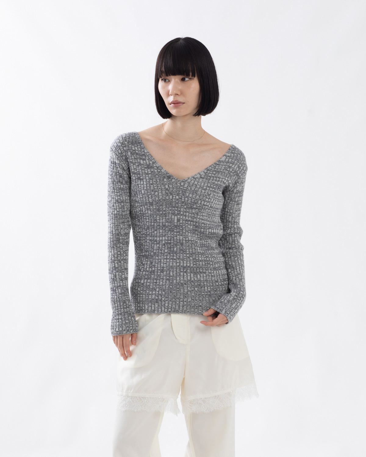 V-NECK MELANGE KNIT