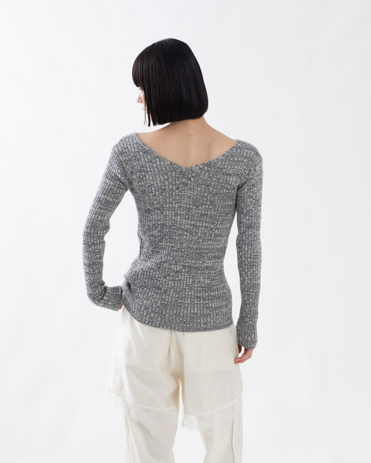 V-NECK MELANGE KNIT