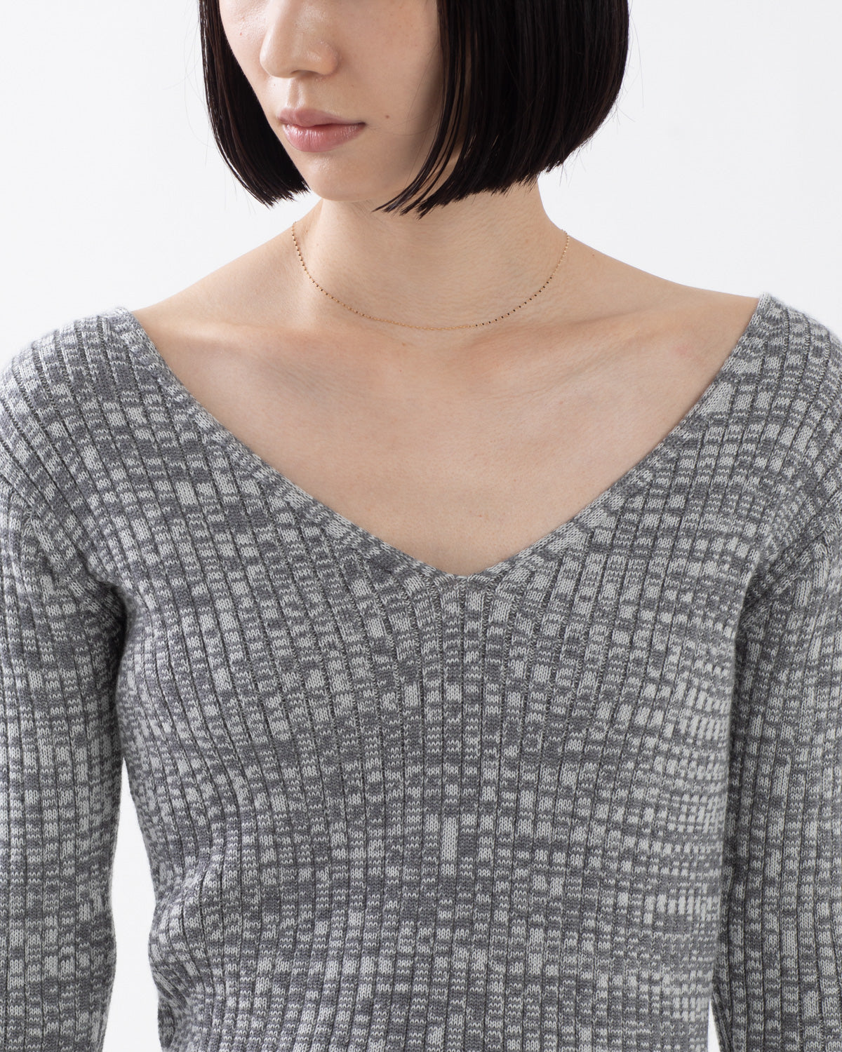 V-NECK MELANGE KNIT