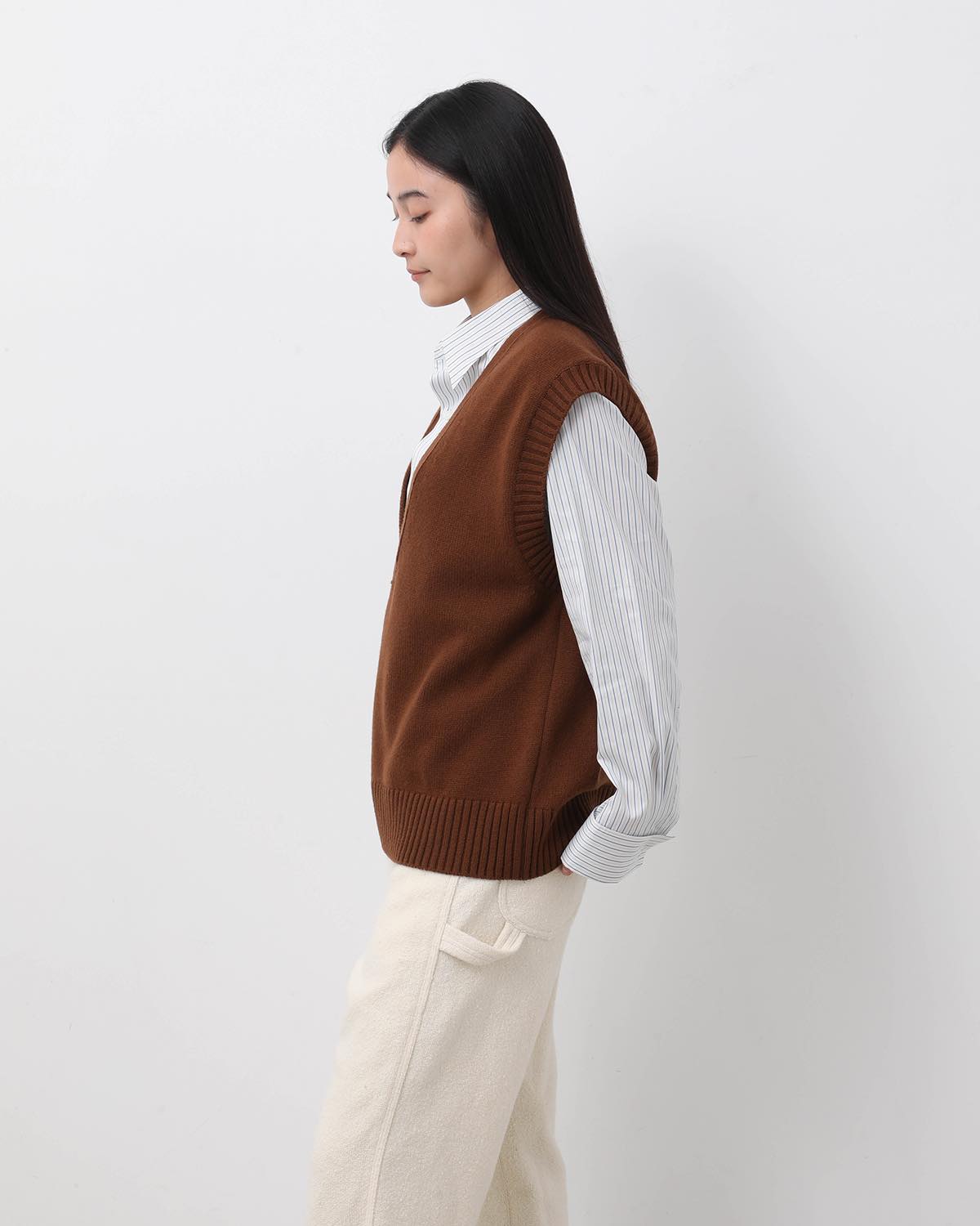 VNECK KNIT VEST