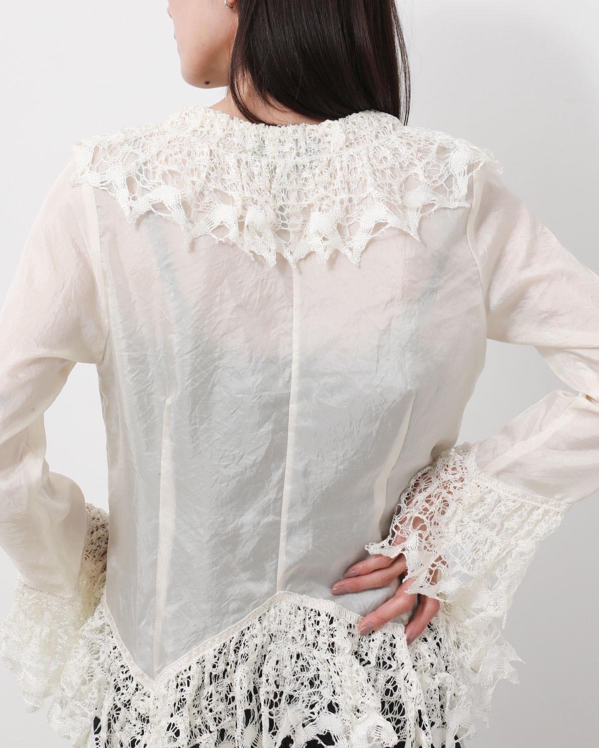 ORIGINAL TORSION LACE BLOUSE