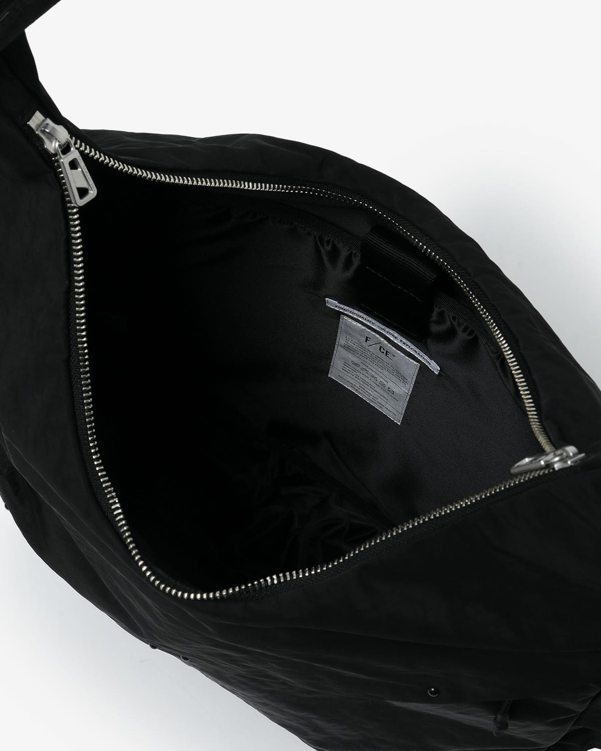 TEXTURED TWILL SHOULDER TOTE