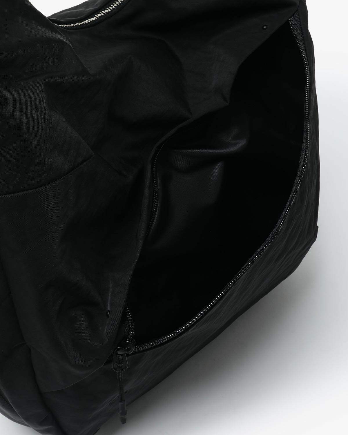 TEXTURED TWILL SHOULDER TOTE