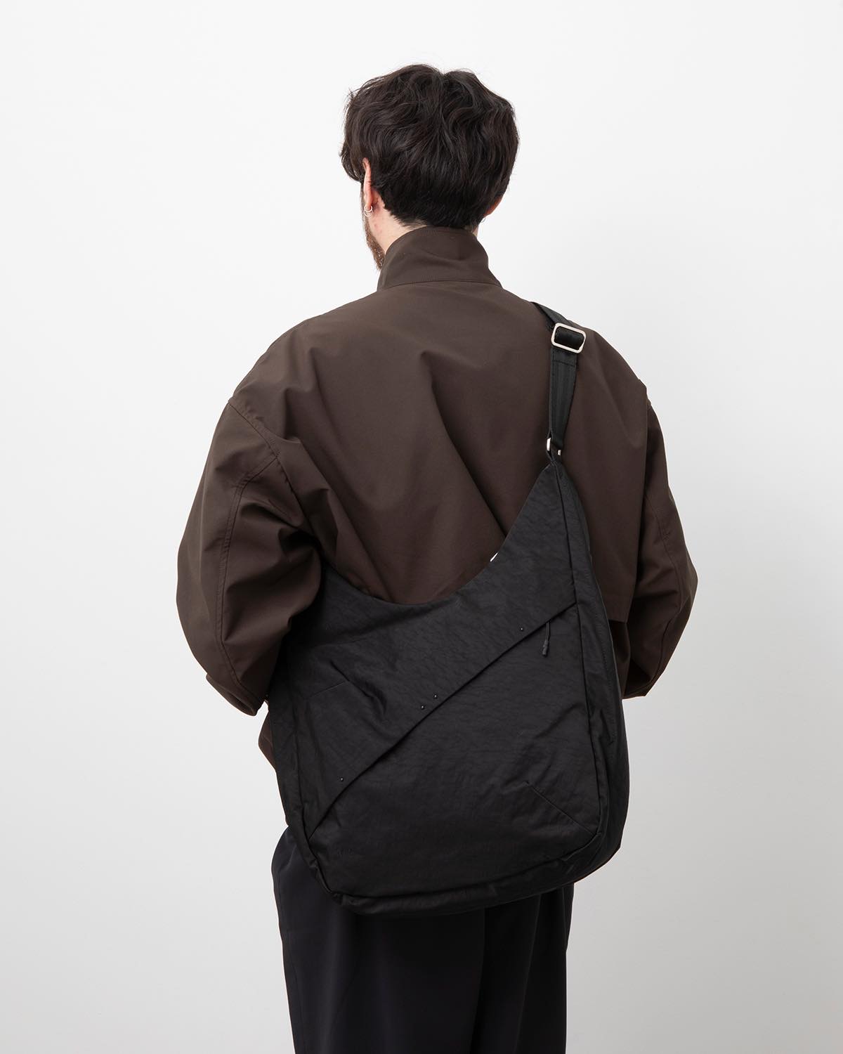 TEXTURED TWILL SHOULDER TOTE