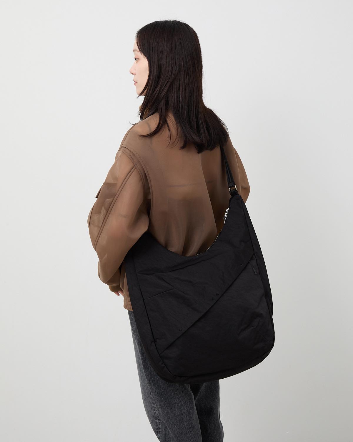 TEXTURED TWILL SHOULDER TOTE