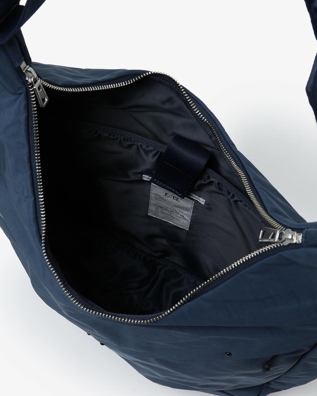 TEXTURED TWILL SHOULDER TOTE