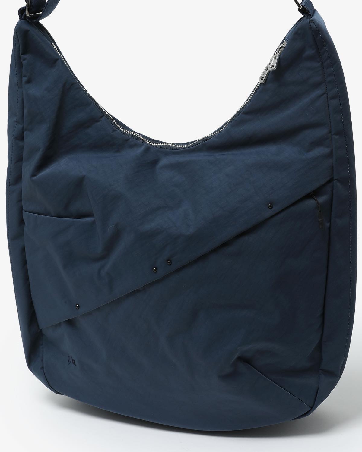 TEXTURED TWILL SHOULDER TOTE