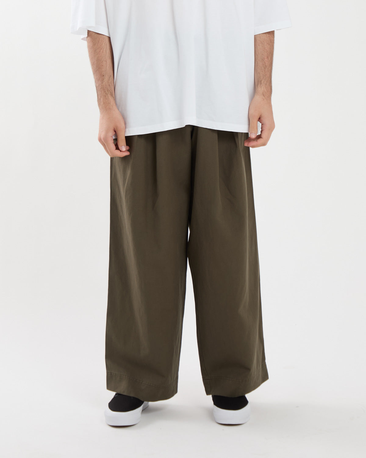 EASY FIT TROUSER