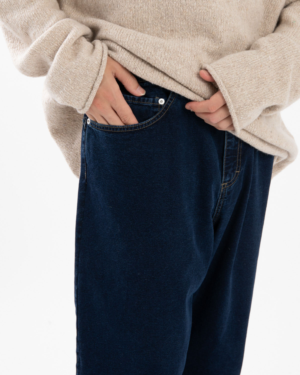 BARREL LEG JEAN