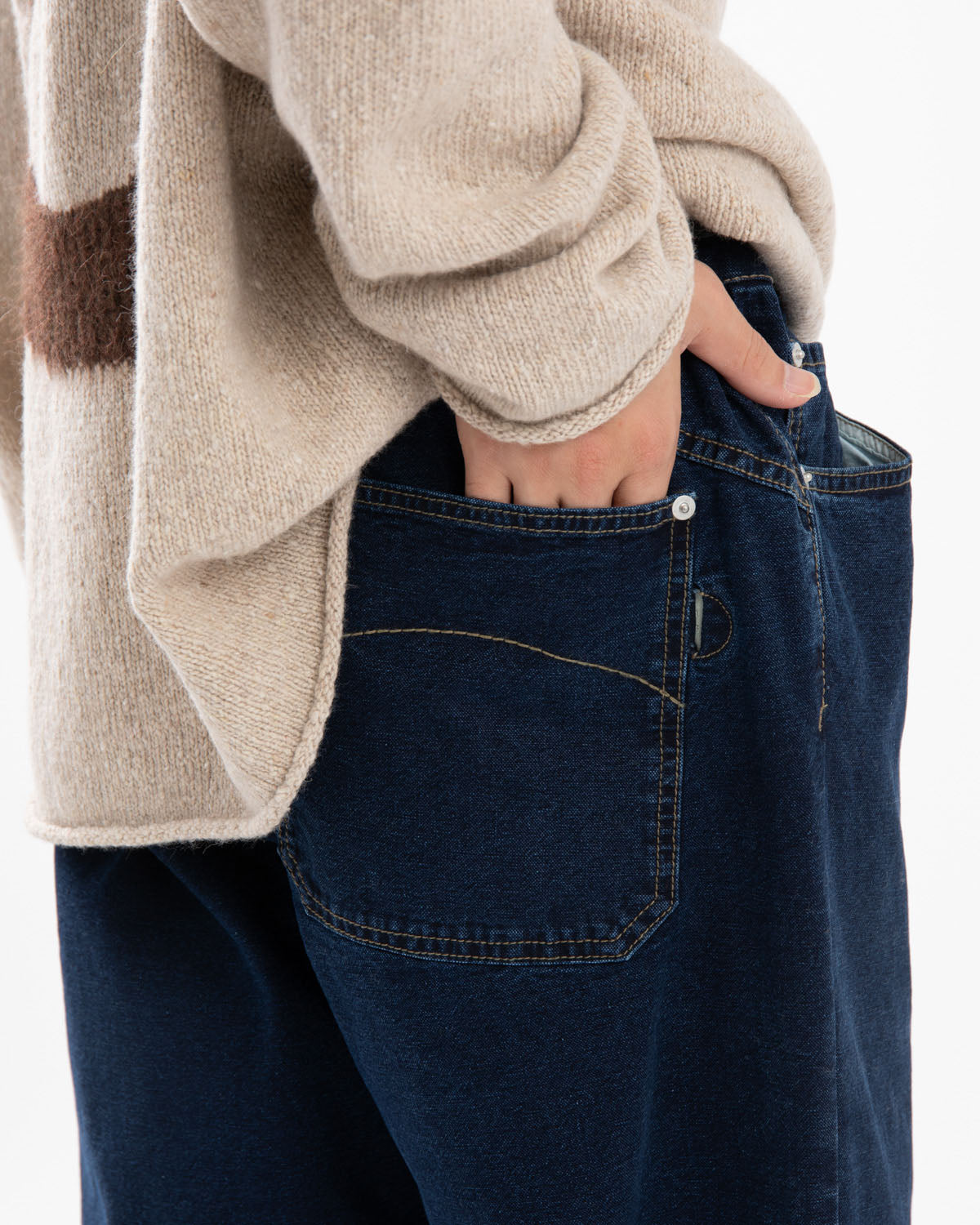 BARREL LEG JEAN