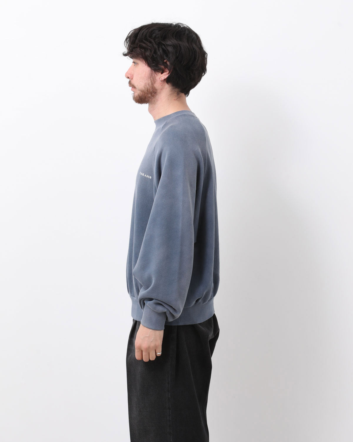 VINTAGE CREWNECK SWEATSHIRT