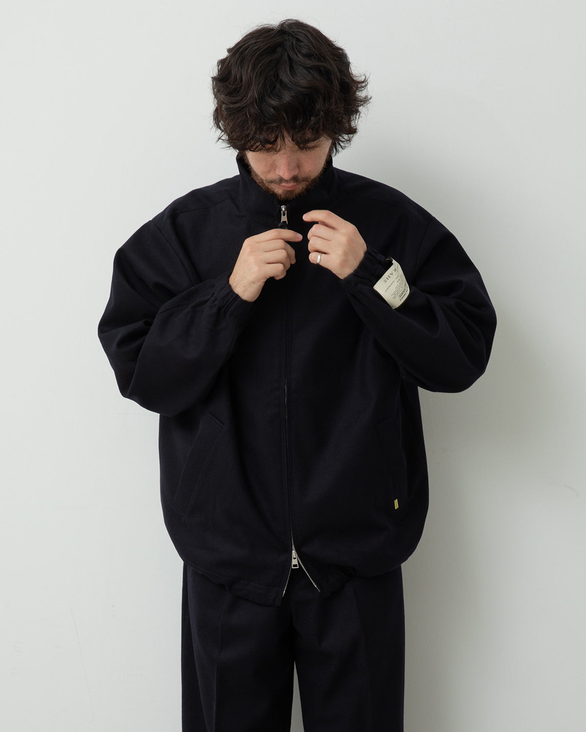 STAND COLLAR ZIP UP BLOUSON