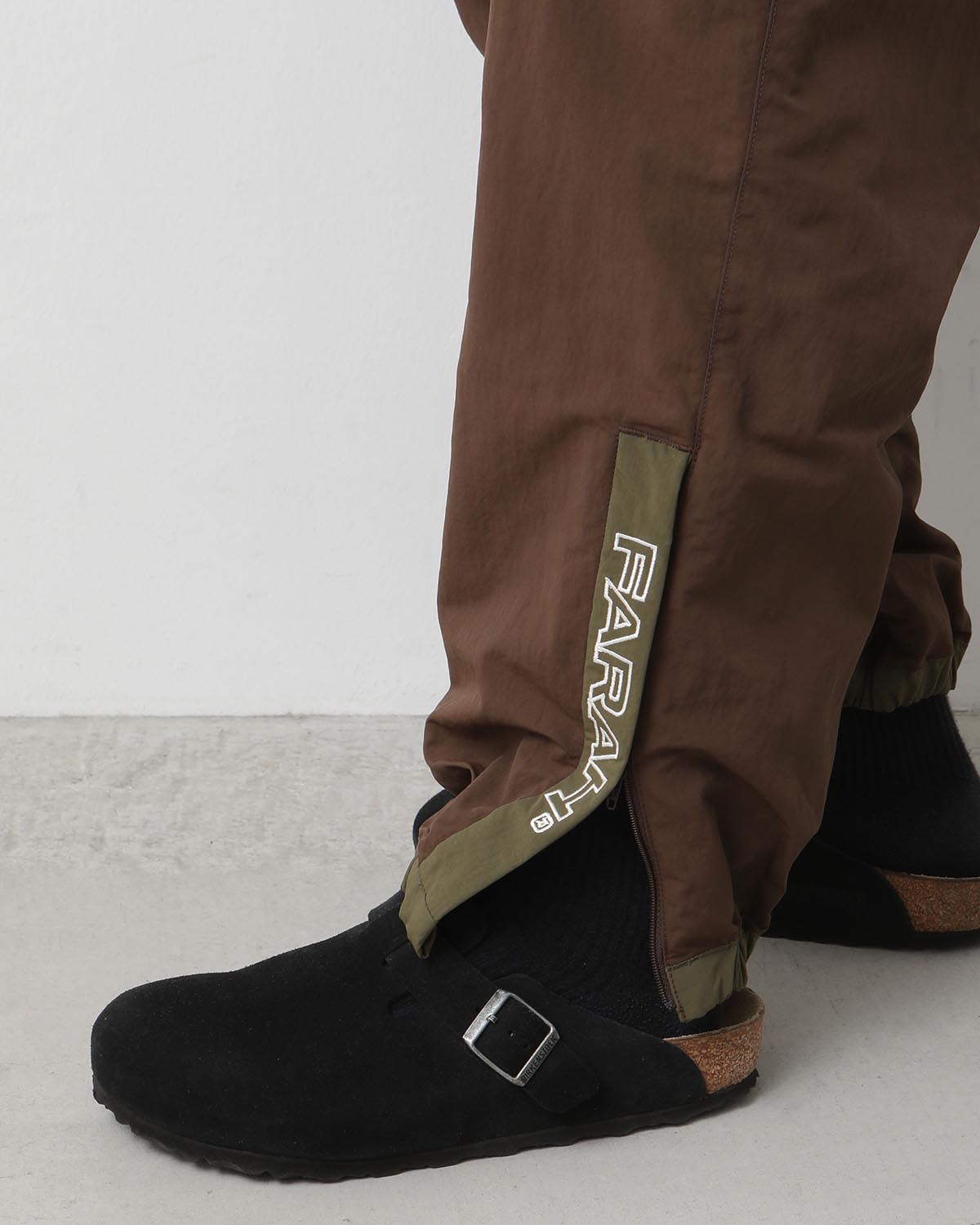 NYLON SWITCHING JOGGER PANTS