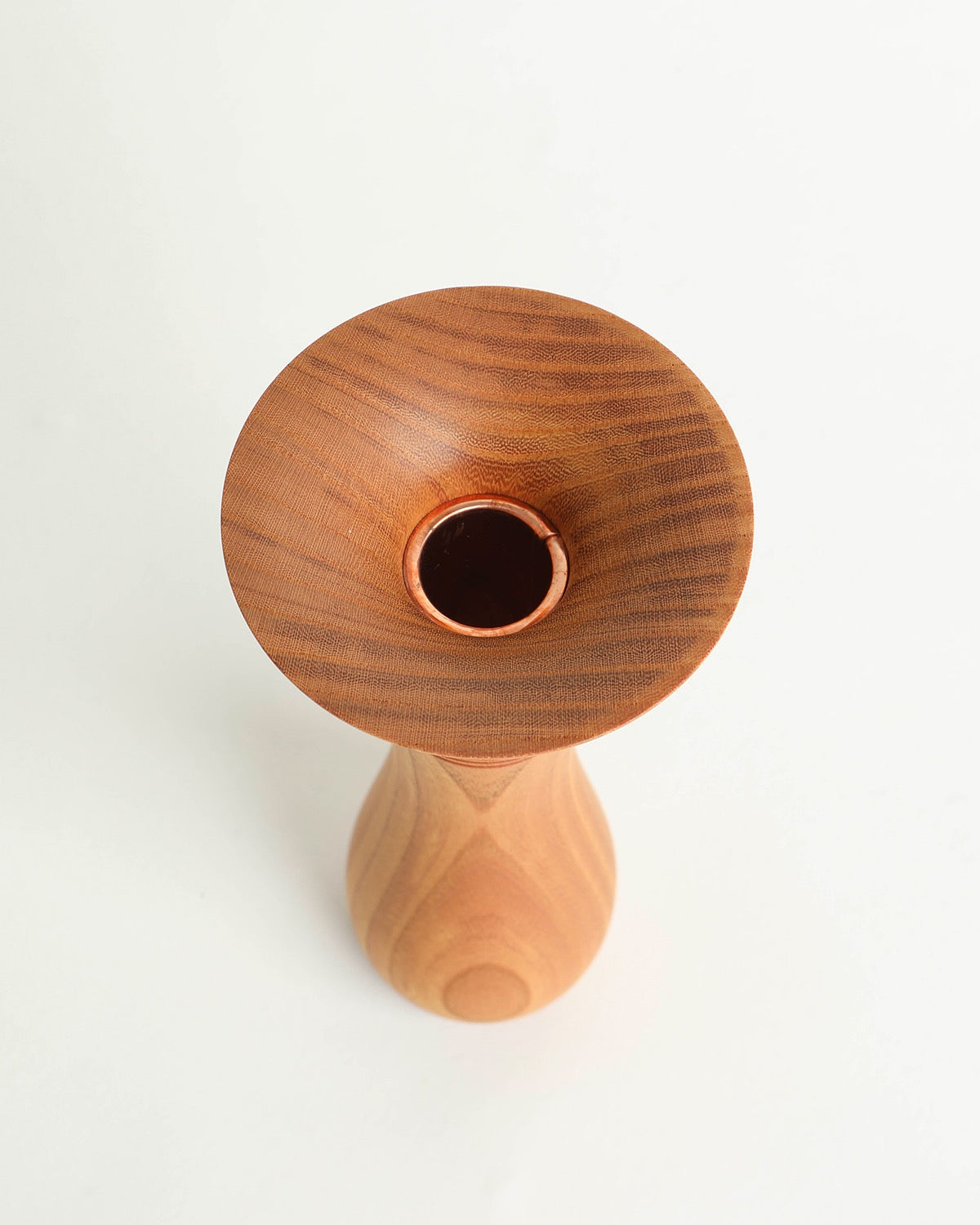 MUSUBI SINGLE FLOWER VASE WIND