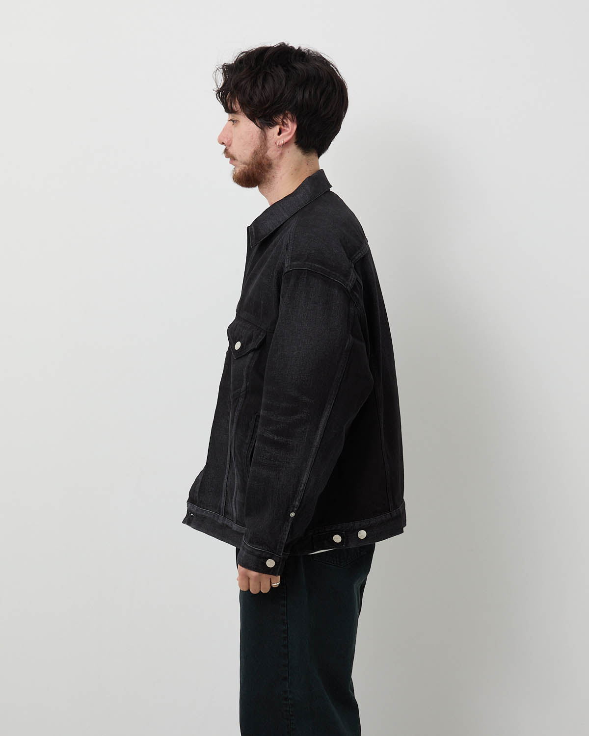 SELVAGE DENIM TRUCKER JACKET