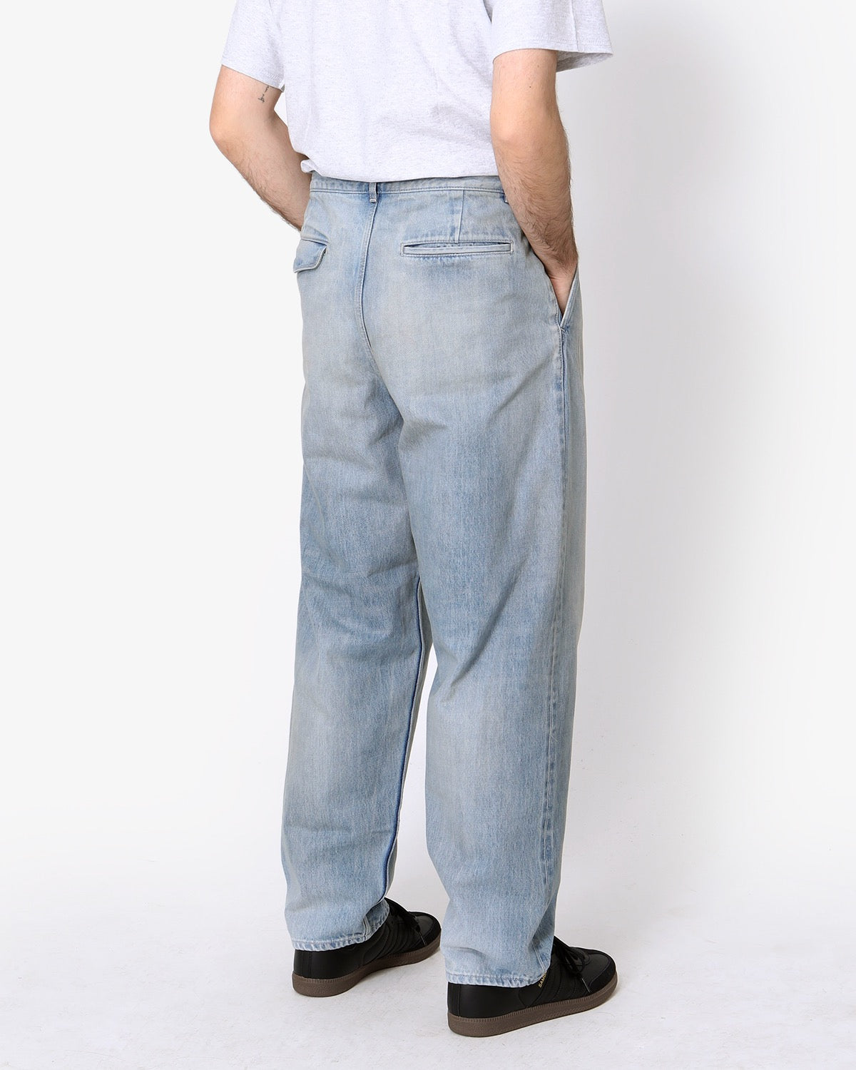 SELVAGE DENIM TWO TUCK  TAPERED PANTS