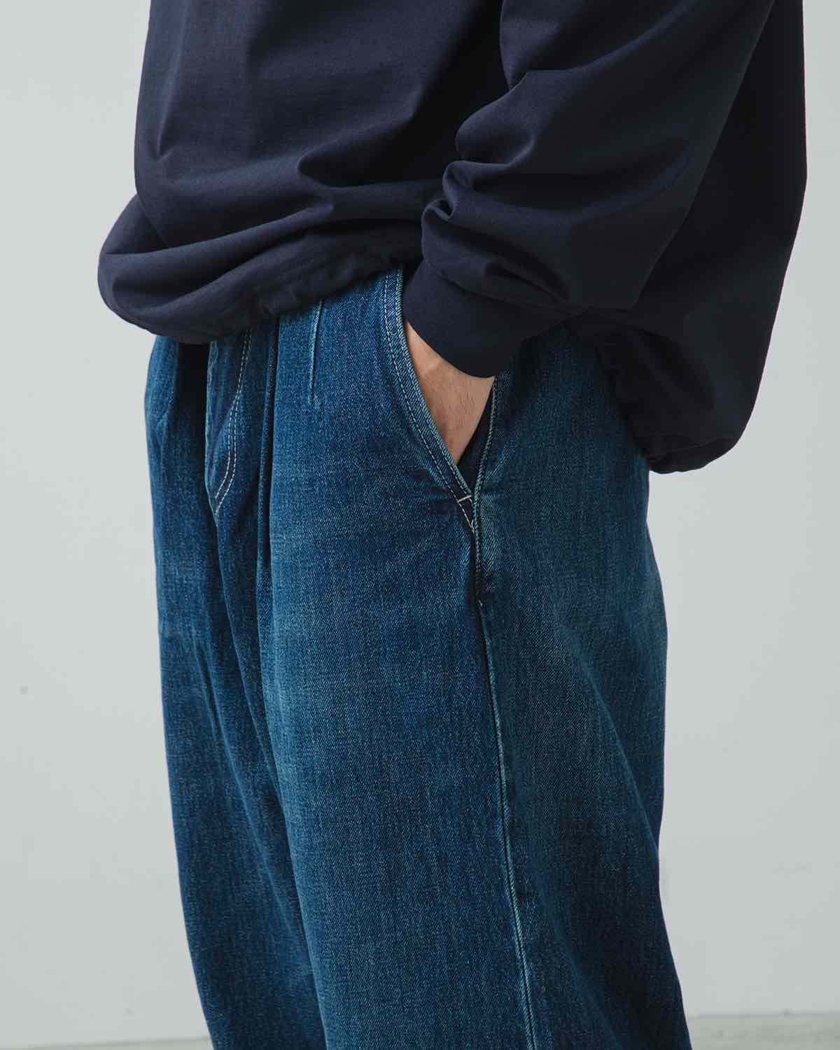 SELVAGE DENIM TWO TUCK TAPERED PANTS