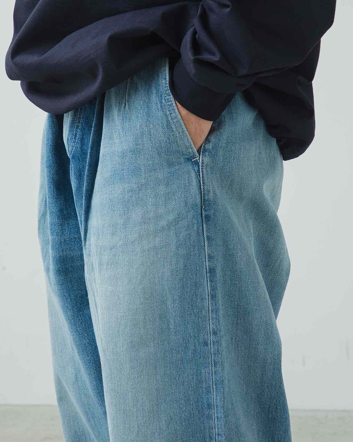 SELVAGE DENIM TWO TUCK TAPERED PANTS