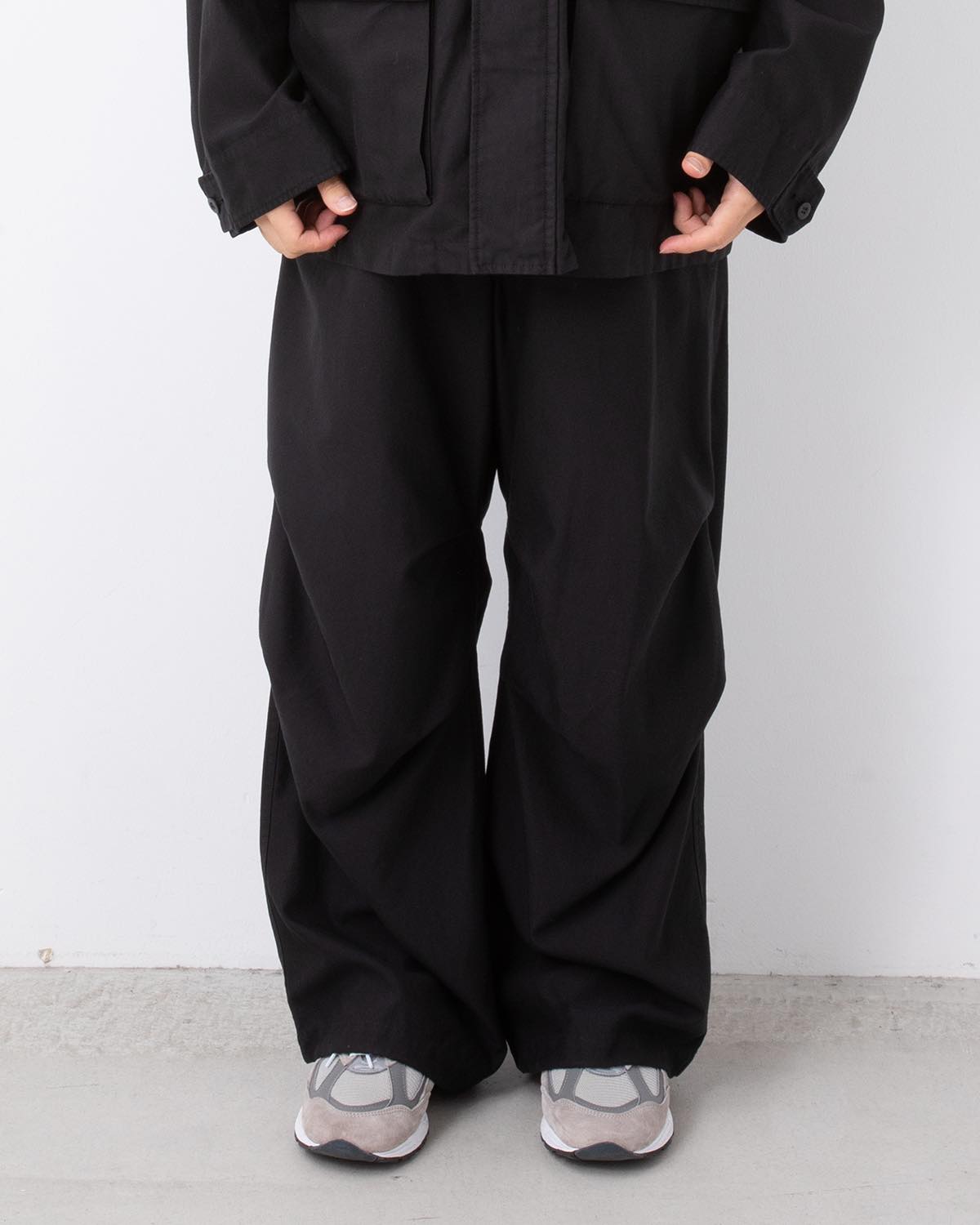 COTTON CUPRO BACK SATIN MILITARY PANTS