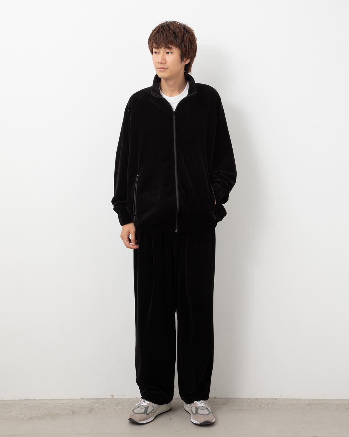 COMPACT VELOUR EASY PANTS