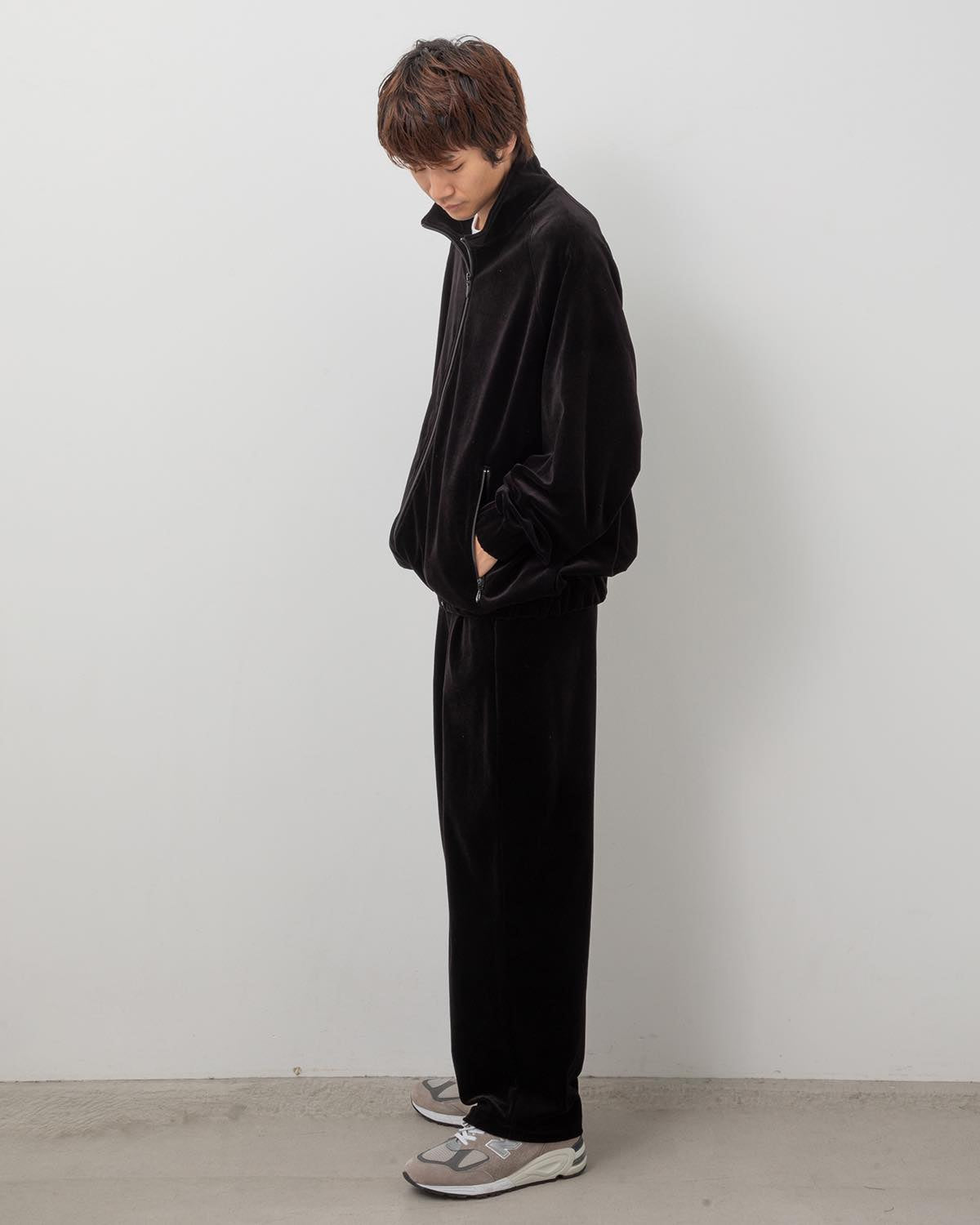 COMPACT VELOUR EASY PANTS