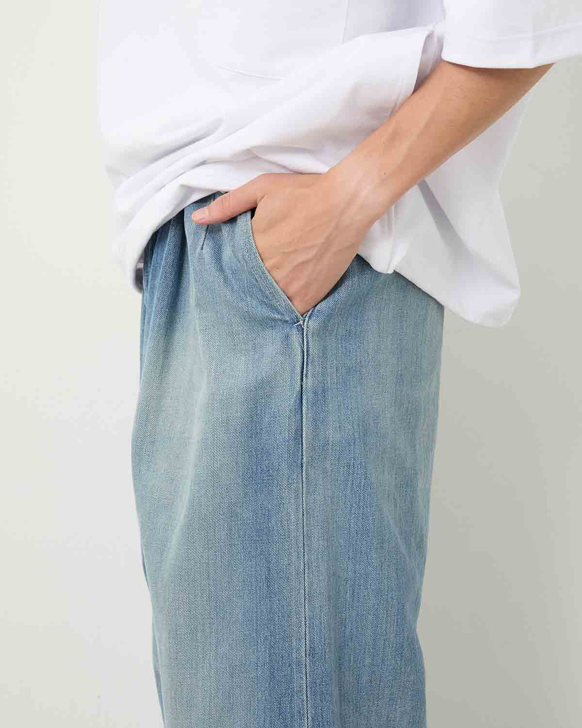 SELVAGE DENIM TWO TUCK TAPERED PANTS