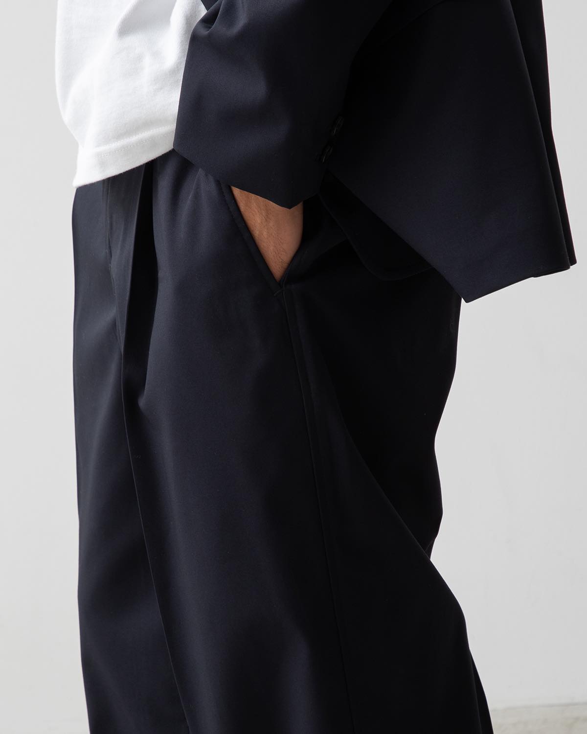 WOOLY COTTON TWILL WIDE TAPERED SLACKS