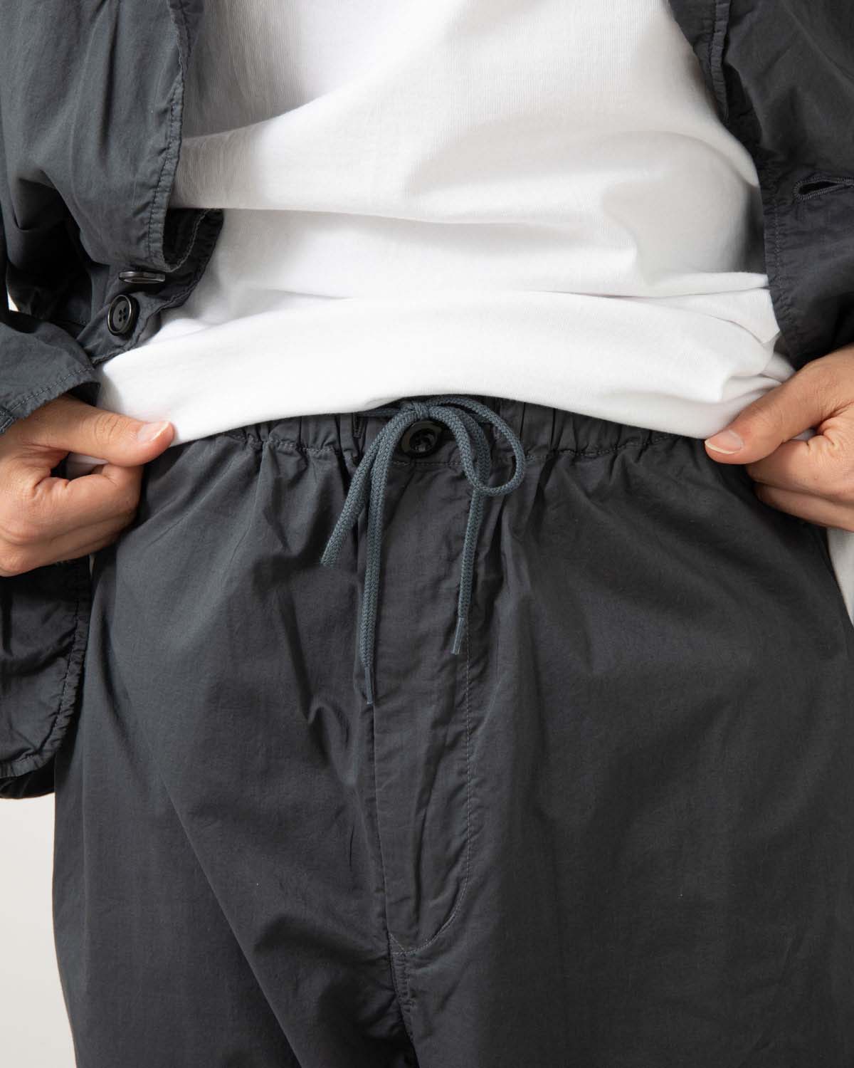 GARMENT DYED TYPEWRITER PARACHUTE PANTS