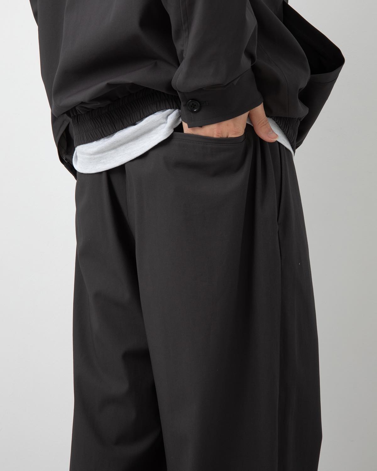 BRUSHED COTTON GABARDINE WIDE STRAIGHT PANTS