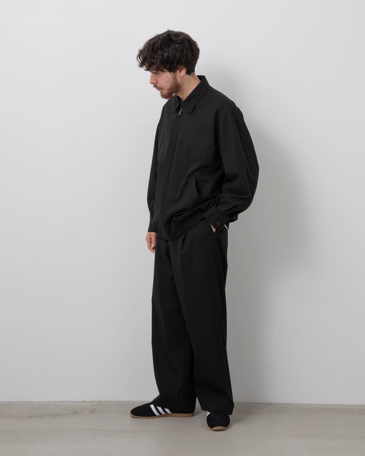 BRUSHED COTTON GABARDINE WIDE STRAIGHT PANTS
