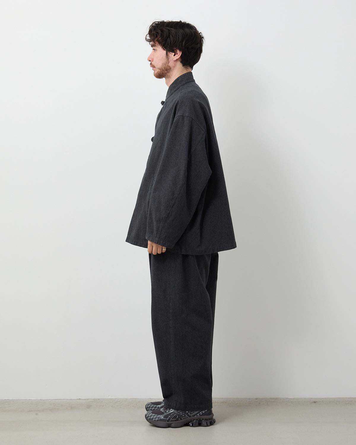 SULFUR DYED GABARDINE TWO TUCK EASY PANTS