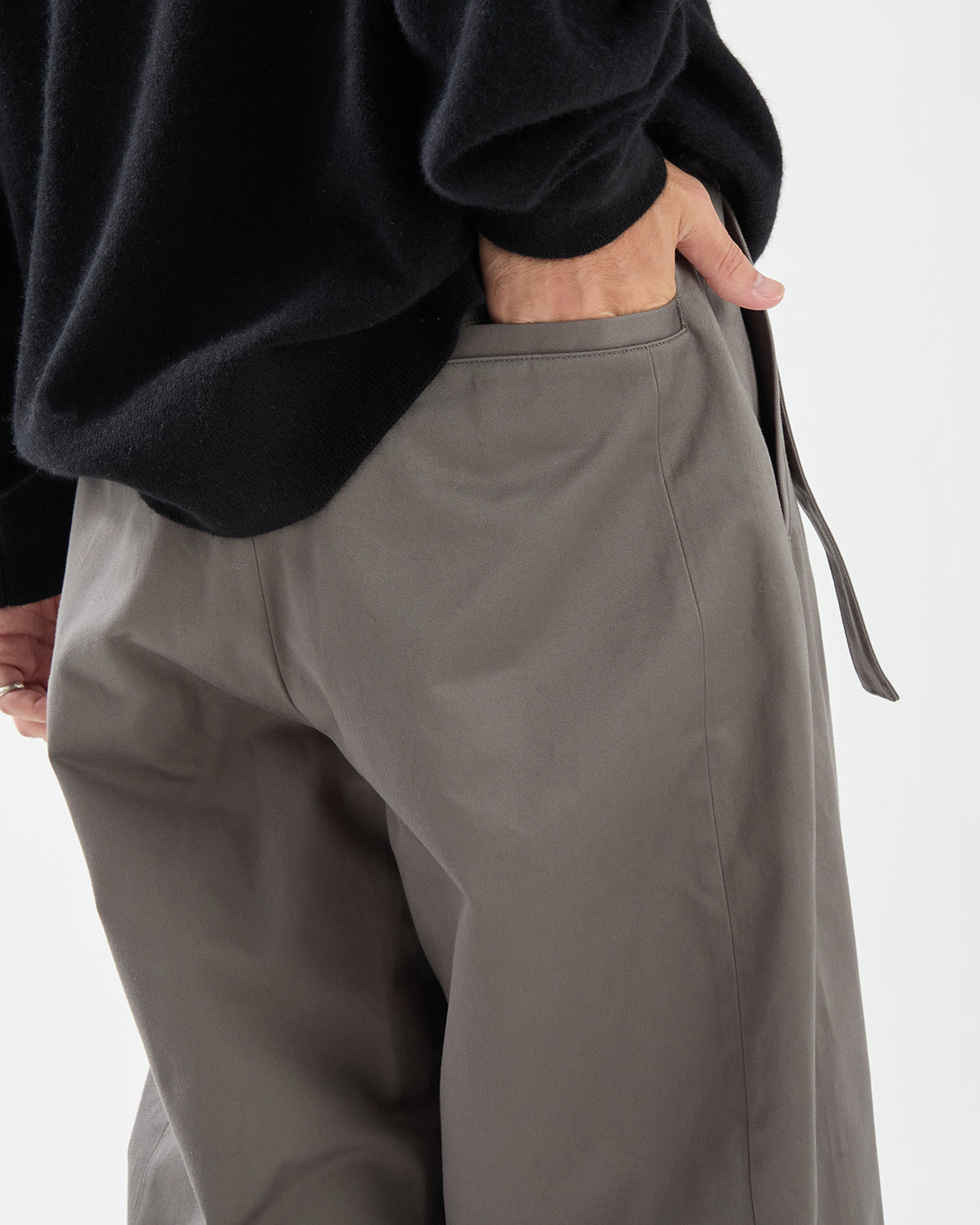 DRY WESTPOINT BARREL-FIT BELTED PANTS