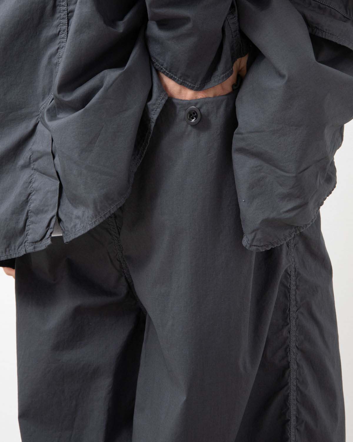 GARMENT DYED TYPEWRITER PARACHUTE PANTS