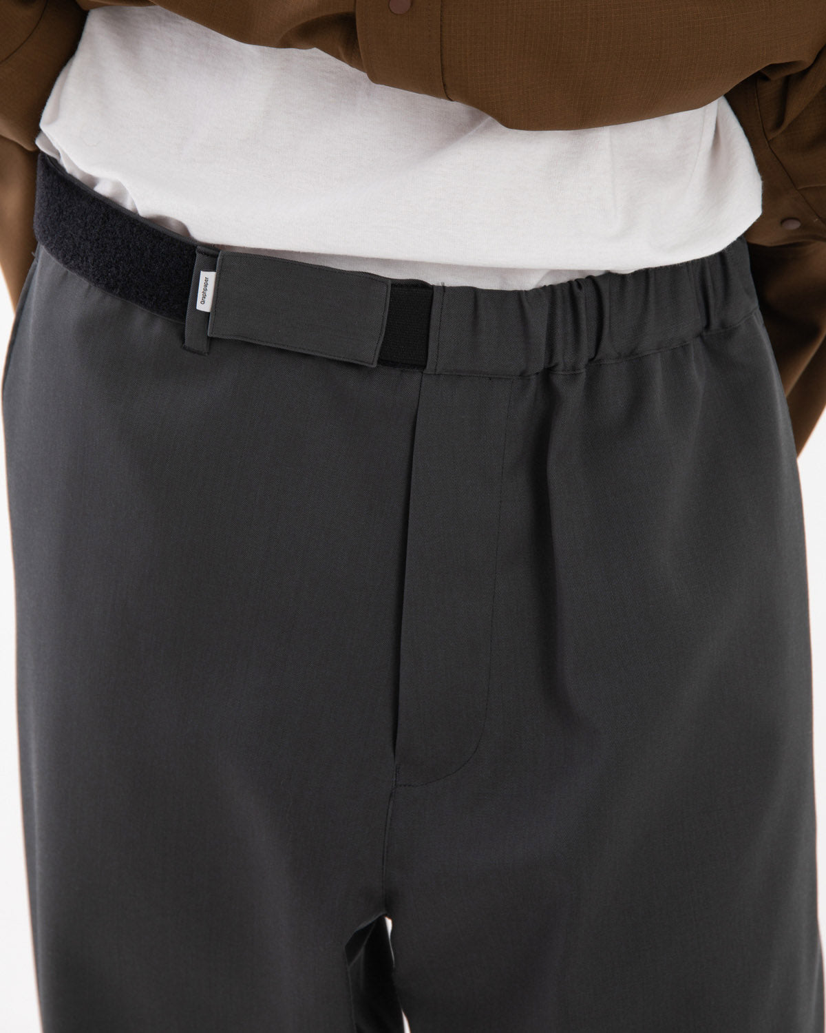 SCALE OFF WOOL WIDE TAPERED CHEF PANTS