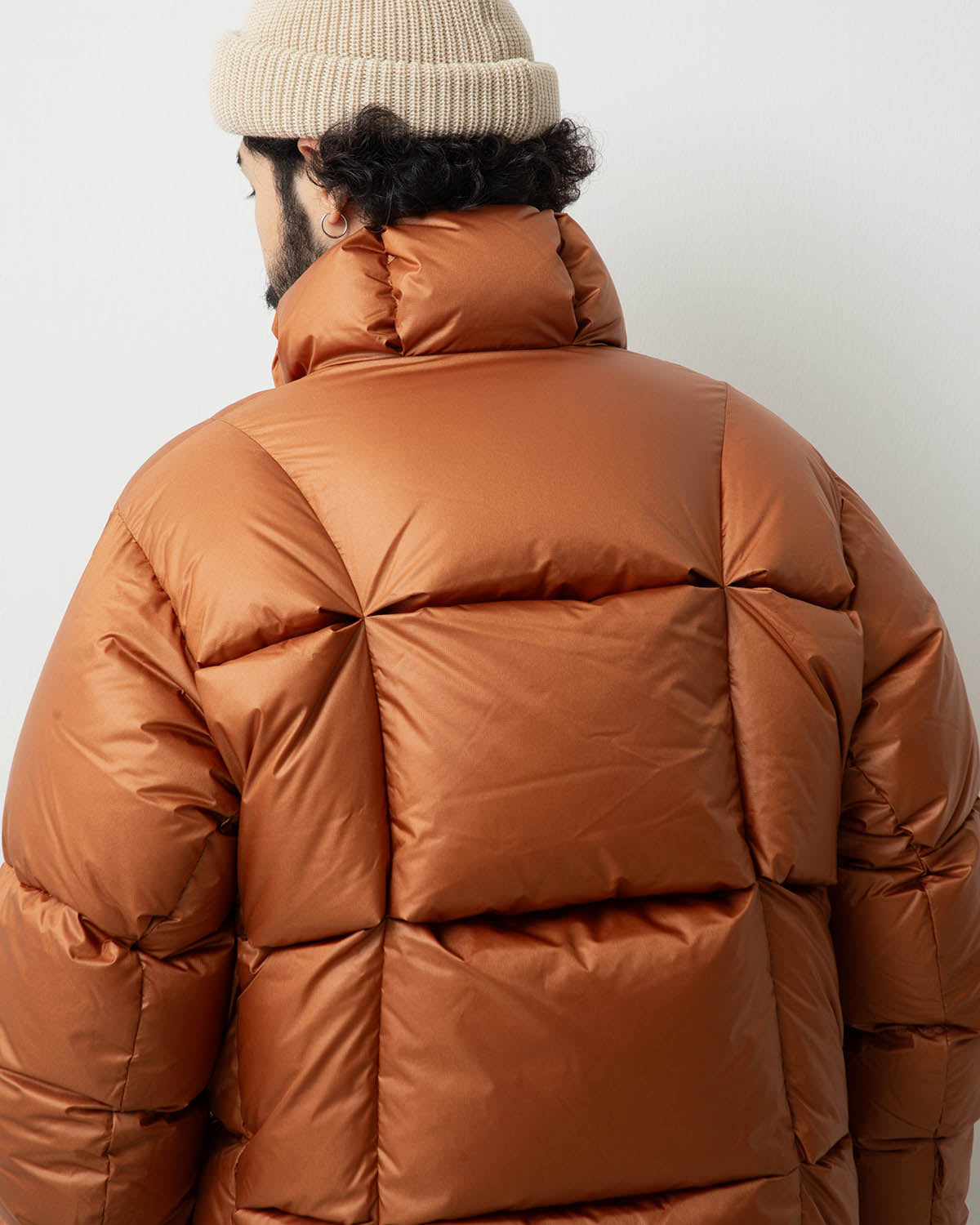 THREE-DIMENSIONAL DOWN JACKET