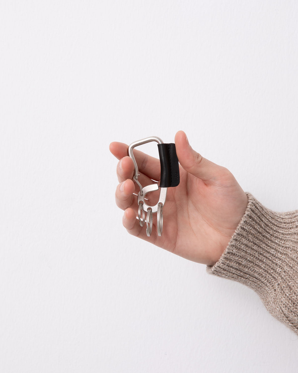 CARABINER KEY RING with HORSE LEATHER